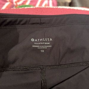 Athleta women black “run with it skort“ in size 1X